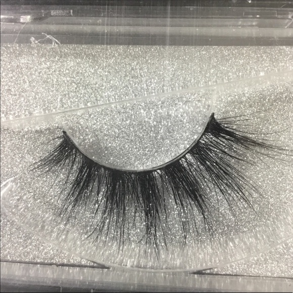 🖤4 Pairs False Mink Eyelashes🖤 - Picture 4 of 8
